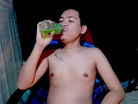 Snapshot of MANIACasianX chatting on 11-30-25, 04:33 MANIACasianX online show from 11-30-25, 04:33