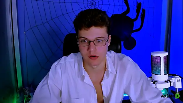 lucas long  online show from 10-23-25, 06:50