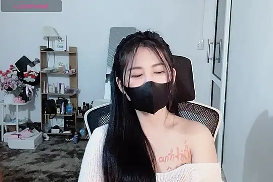    Daisy    online show from 11-20-25, 03:23