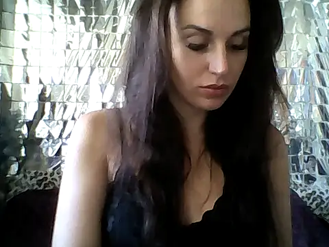 Qinini online show from 09-22-25, 06:15