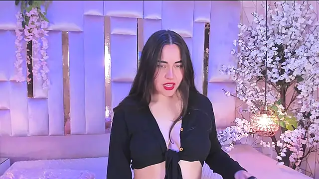 HannaCollins  online show from 09-28-25, 02:00