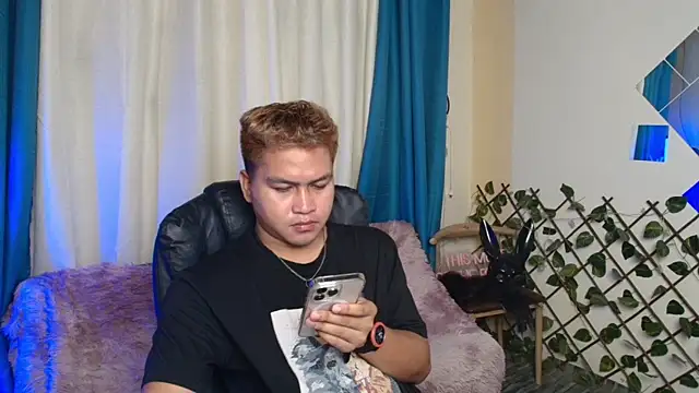Snapshot of Asian_jayeel chatting on 06-06-26, 12:38 Asian jayeel online show from 06-06-26, 12:38