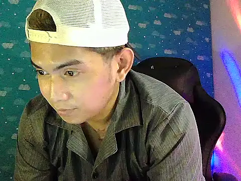 Snapshot of riley_cum chatting on 03-28-26, 02:38 riley cum online show from 03-28-26, 02:38