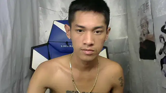 Snapshot of riks_tyler chatting on 09-19-25, 10:27 riks tyler online show from 09-19-25, 10:27