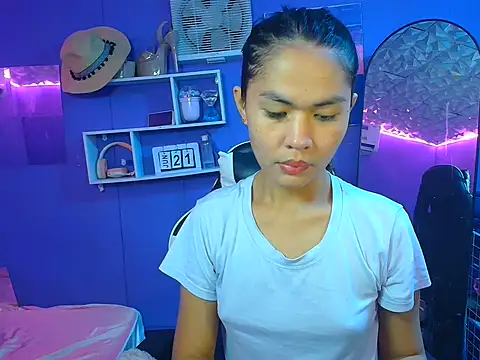 urgirljane online show from 06-21-26, 02:47