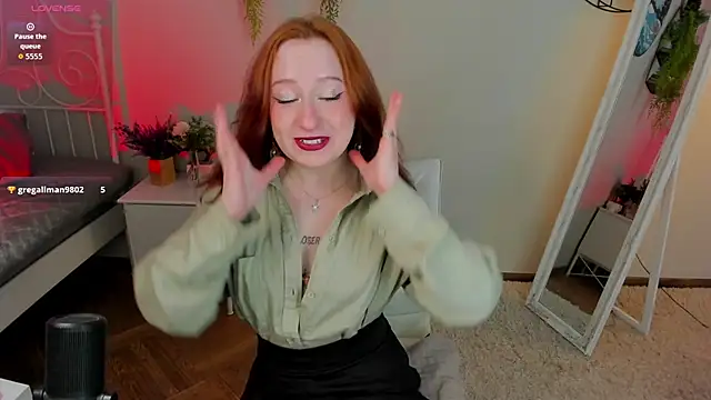 Violet Griffen online show from 03-22-26, 03:48