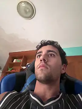 aavrdvh33 online show from 11-13-25, 03:55