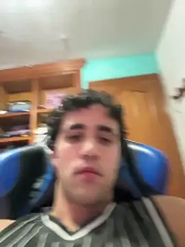 Snapshot of aavrdvh33 chatting on 03-18-26, 10:35 aavrdvh33 online show from 03-18-26, 10:35