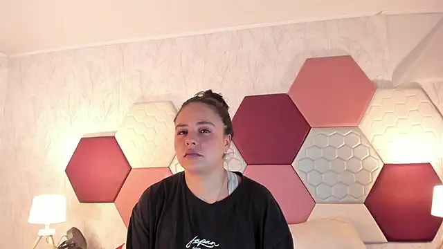 Snapshot of ArielleWilde chatting on 11-08-25, 04:12 ArielleWilde online show from 11-08-25, 04:12