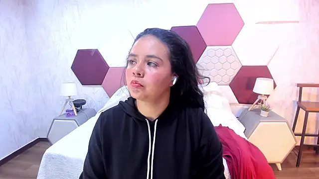 Snapshot of ArielleWilde chatting on 11-17-25, 04:18 ArielleWilde online show from 11-17-25, 04:18