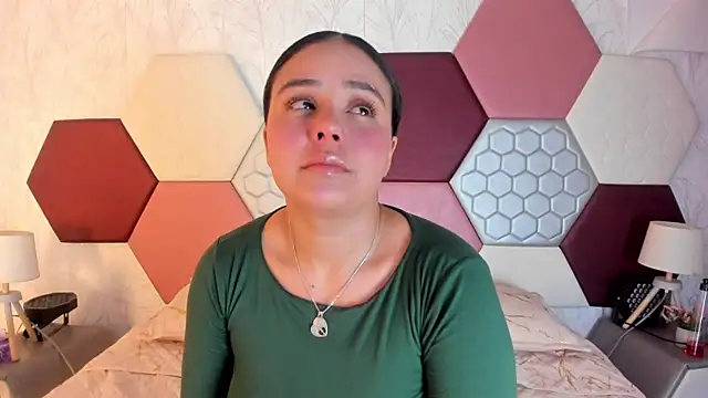 Snapshot of ArielleWilde chatting on 11-21-25, 02:10 ArielleWilde online show from 11-21-25, 02:10