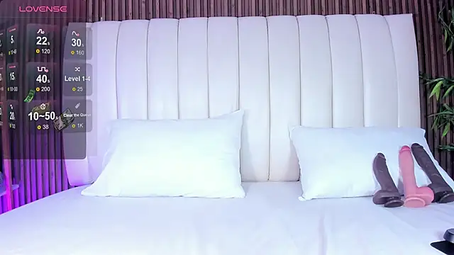 Snapshot of SandraMilerr chatting on 12-04-25, 04:00 SandraMilerr online show from 12-04-25, 04:00