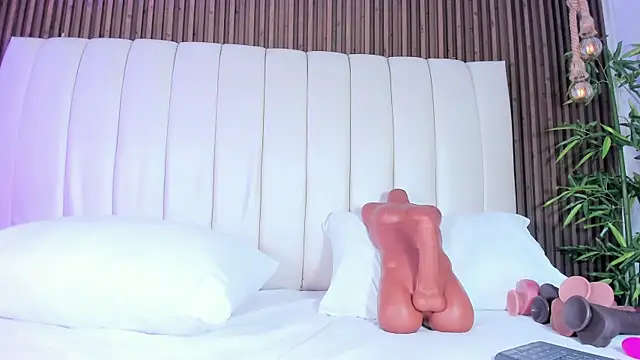 SandraMilerr online show from 01-16-26, 04:16