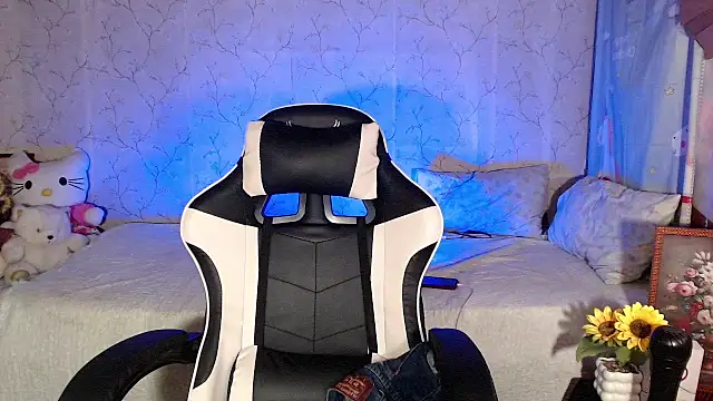 TssluttyNikka online show from 04-04-26, 01:04