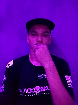 Snapshot of Thpaugrosso chatting on 11-25-25, 03:50 Thpaugrosso online show from 11-25-25, 03:50