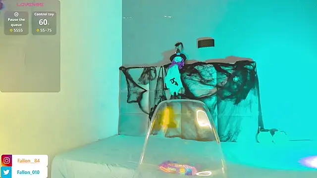 Snapshot of fallon_08 chatting on 10-24-25, 08:05 fallon 08 online show from 10-24-25, 08:05