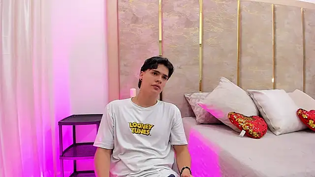 BenitoSaenz online show from 09-26-25, 11:47