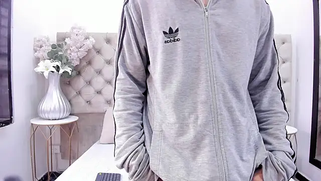 BenitoSaenz online show from 11-01-25, 01:46