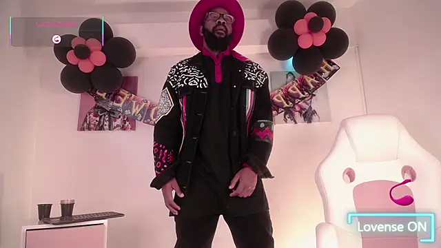 Snapshot of King_Malik chatting on 10-14-25, 01:45 King Malik online show from 10-14-25, 01:45