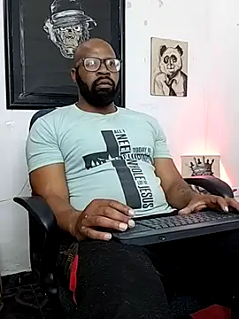 Snapshot of King_Malik chatting on 11-26-25, 11:17 King Malik online show from 11-26-25, 11:17