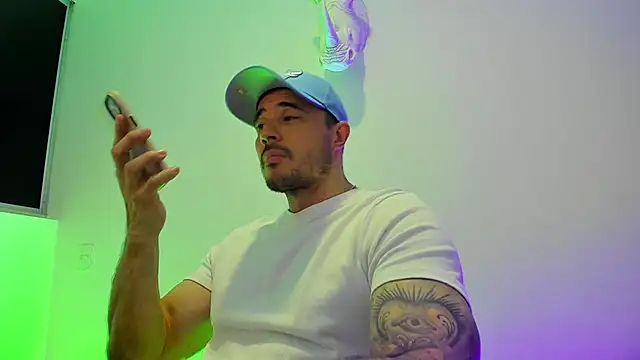 Snapshot of Dagoti chatting on 03-19-26, 10:14 Dagoti online show from 03-19-26, 10:14