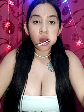 Snapshot of VALENTINA_ROUSE_ chatting on 10-23-25, 12:32 VALENTINA ROUSE online show from 10-23-25, 12:32