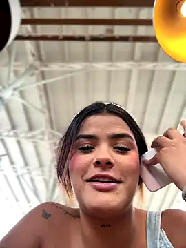 Snapshot of Kaily_Sweet16 chatting on 12-17-25, 06:25 Kaily Sweet16 online show from 12-17-25, 06:25