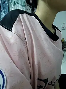 Snapshot of Suna_Lina chatting on 09-11-25, 10:37 Suna Lina online show from 09-11-25, 10:37