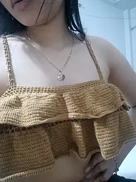 Snapshot of Suna_Lina chatting on 09-20-25, 10:27 Suna Lina online show from 09-20-25, 10:27