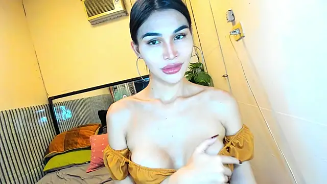 Snapshot of Ms_Monica chatting on 04-29-26, 03:05 Ms Monica online show from 04-29-26, 03:05