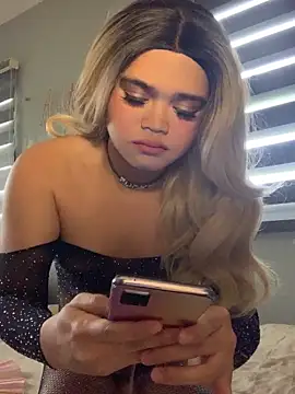 Snapshot of VictoriaL0ve chatting on 12-02-25, 05:46 VictoriaL0ve online show from 12-02-25, 05:46