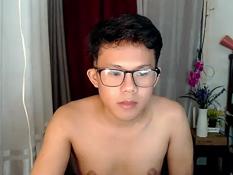 Snapshot of twink_asianbunny chatting on 11-28-25, 05:04 twink asianbunny online show from 11-28-25, 05:04