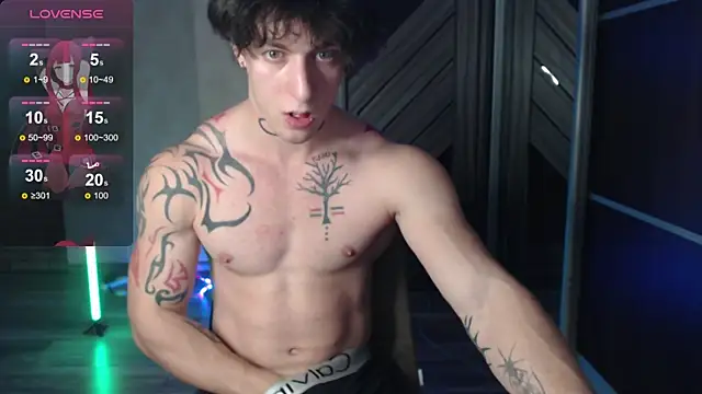 Snapshot of Brendan__Piks chatting on 11-20-25, 07:02 Brendan Piks online show from 11-20-25, 07:02