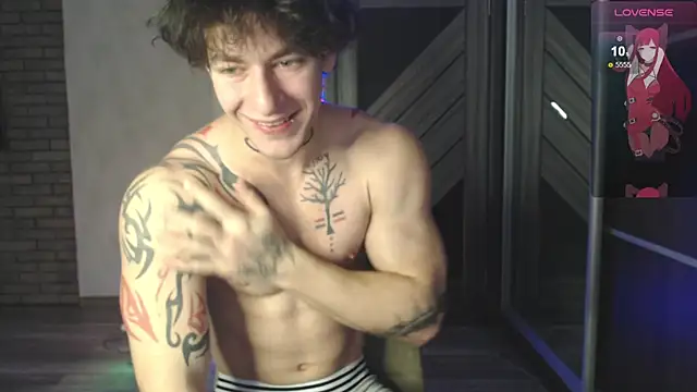 Snapshot of Brendan__Piks chatting on 11-25-25, 08:03 Brendan Piks online show from 11-25-25, 08:03