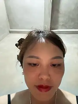 Snapshot of MychuSweet chatting on 09-10-25, 02:06 MychuSweet online show from 09-10-25, 02:06