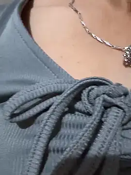 Snapshot of MychuSweet chatting on 09-12-25, 02:50 MychuSweet online show from 09-12-25, 02:50