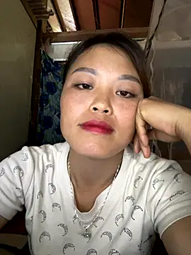 Snapshot of MychuSweet chatting on 10-05-25, 02:54 MychuSweet online show from 10-05-25, 02:54