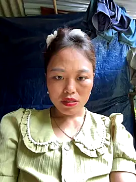 Snapshot of MychuSweet chatting on 10-06-25, 02:53 MychuSweet online show from 10-06-25, 02:53