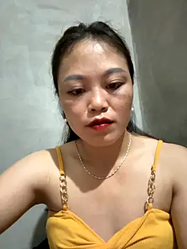 Snapshot of MychuSweet chatting on 10-13-25, 10:32 MychuSweet online show from 10-13-25, 10:32