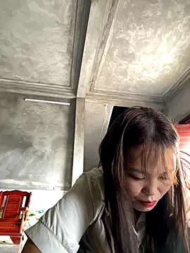 Snapshot of MychuSweet chatting on 10-17-25, 06:49 MychuSweet online show from 10-17-25, 06:49