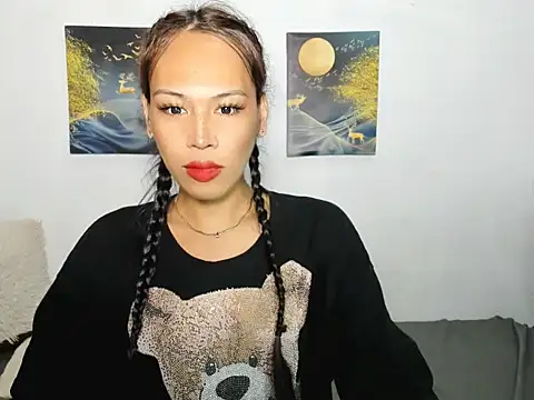 Savanna White online show from 11-14-25, 06:45