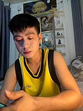 xshyboyx online show from 10-04-25, 05:49