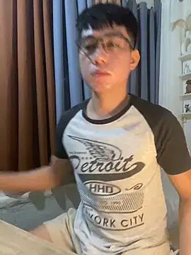 xshyboyx online show from 12-04-25, 11:30