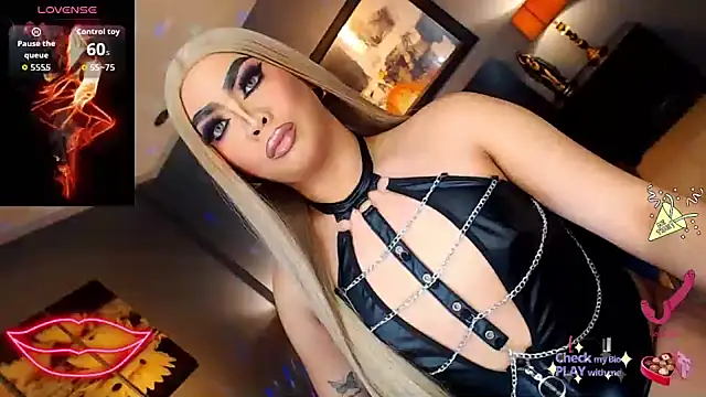 FridaHumphrey online show from 10-21-25, 05:24