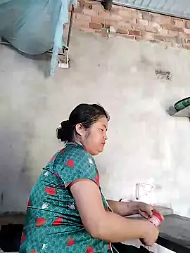 Snapshot of BigBoobs186 chatting on 10-01-25, 12:27 BigBoobs186 online show from 10-01-25, 12:27