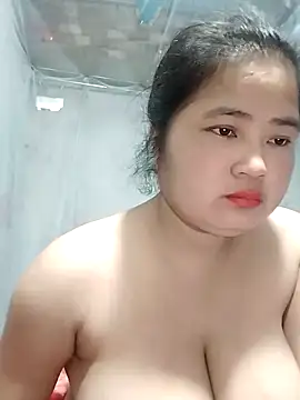 Snapshot of BigBoobs186 chatting on 10-15-25, 01:00 BigBoobs186 online show from 10-15-25, 01:00