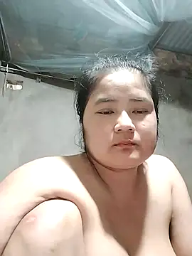 Snapshot of BigBoobs186 chatting on 11-18-25, 04:28 BigBoobs186 online show from 11-18-25, 04:28