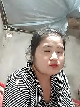 Snapshot of BigBoobs186 chatting on 11-21-25, 06:34 BigBoobs186 online show from 11-21-25, 06:34