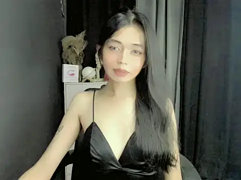 LexiLove online show from 05-12-26, 01:52