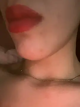 Mimisixo online show from 09-17-25, 01:02